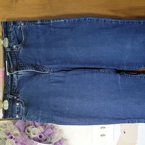 Levis pefectly slimming boot cut 512